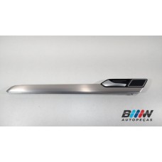 Maçaneta Acabamento Porta Tras Esq Passat Tsi 2017 C1036 - Prateado