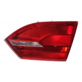 Lanterna Traseira Tampa Dir Vw Jetta 2.0 Tsi 13 200cv G5157 Direito Vermelho